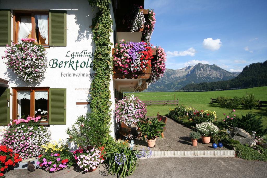 Landhaus Berktold Obermaiselstein Luaran gambar